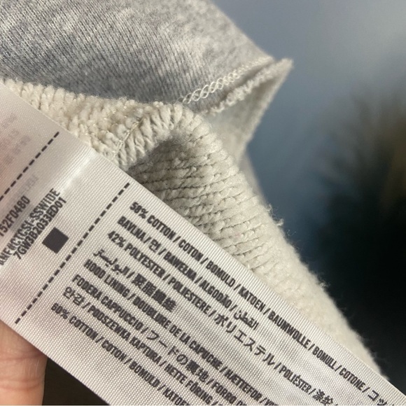 Abercrombie & Fitch Gray Striped Cropped Sweatshirt - Picture 6 of 8